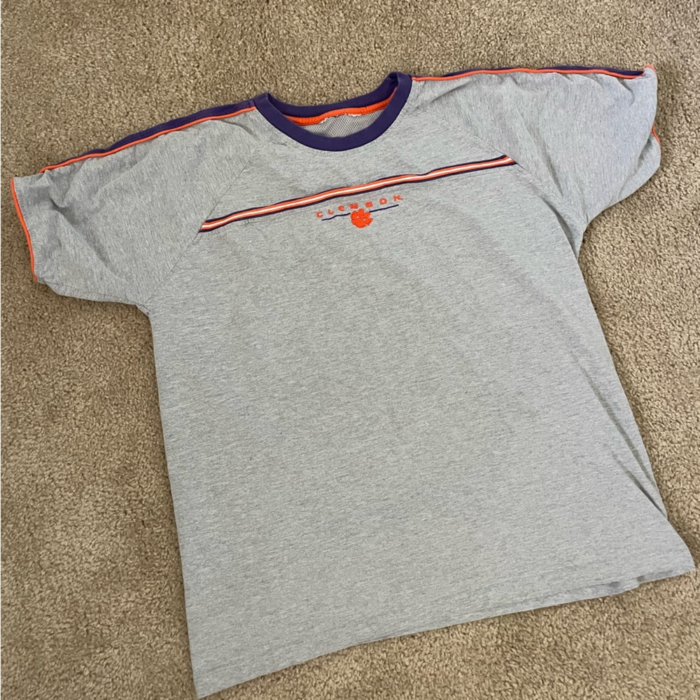 Vintage embroidered Clemson tshirt